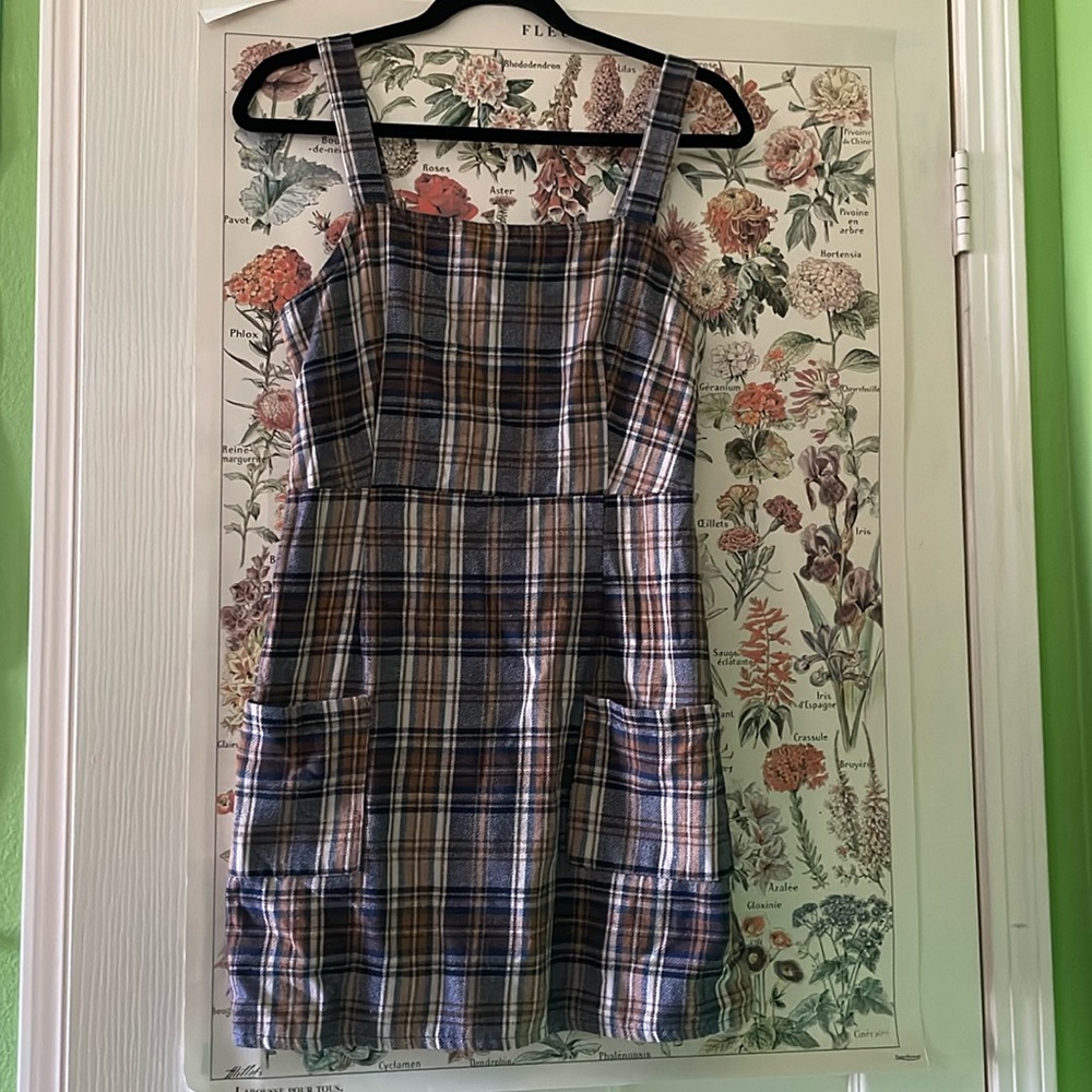 Plaid dress w/ pockets